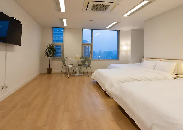 "grand Opened" Maxtyle Dongdaemun 首爾