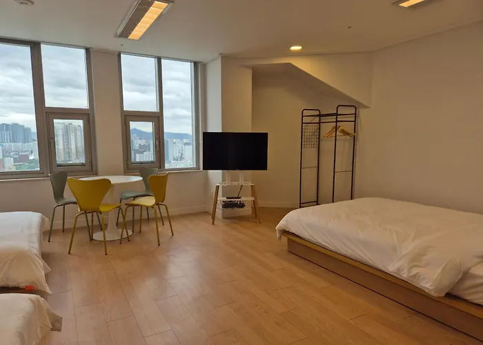 "grand Opened" Maxtyle Dongdaemun 首爾